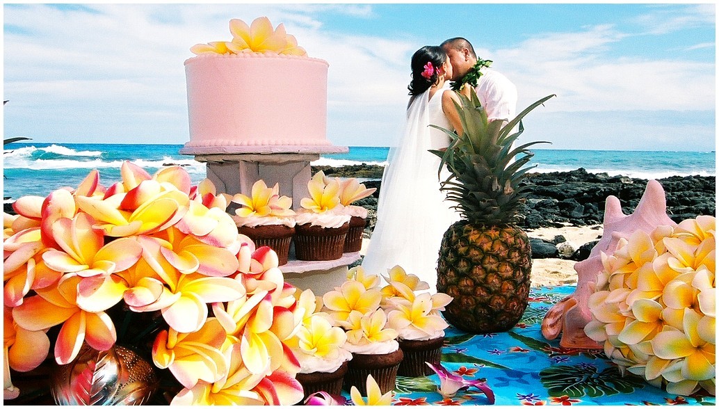 bali wedding cake, by wedding in bali.jpg